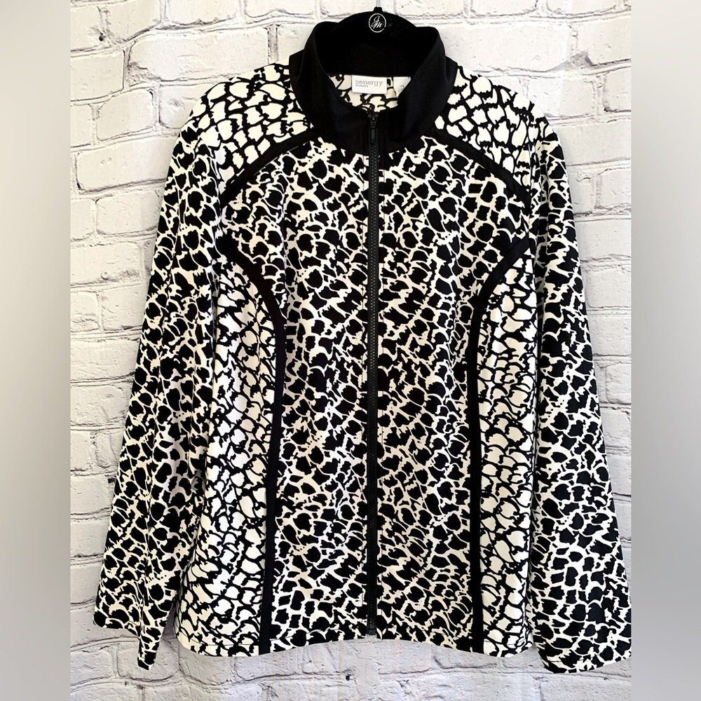 Zenergy by Chico’s Black and White Athleisure Jacket